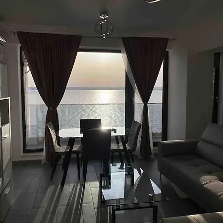 Apartament With Lake View- Free Parking * Mamaja